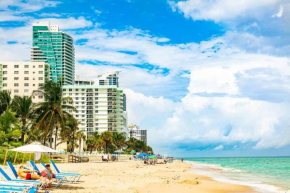 Paradise on Hollywood Beach 2 bed 2 bath